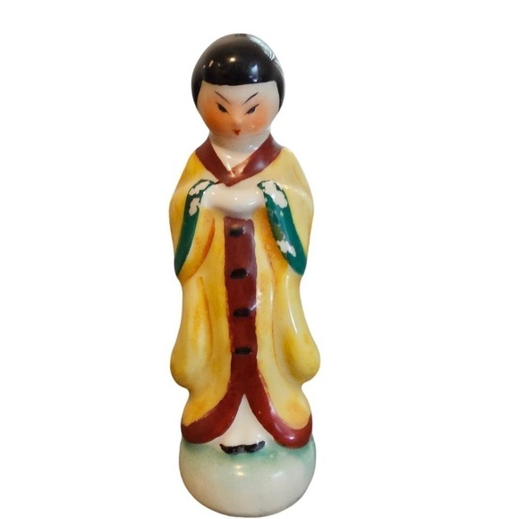 Vintage Japanese Women Salt Shaker Figurine Asian 4" Yellow Dress - Picture 1 of 8